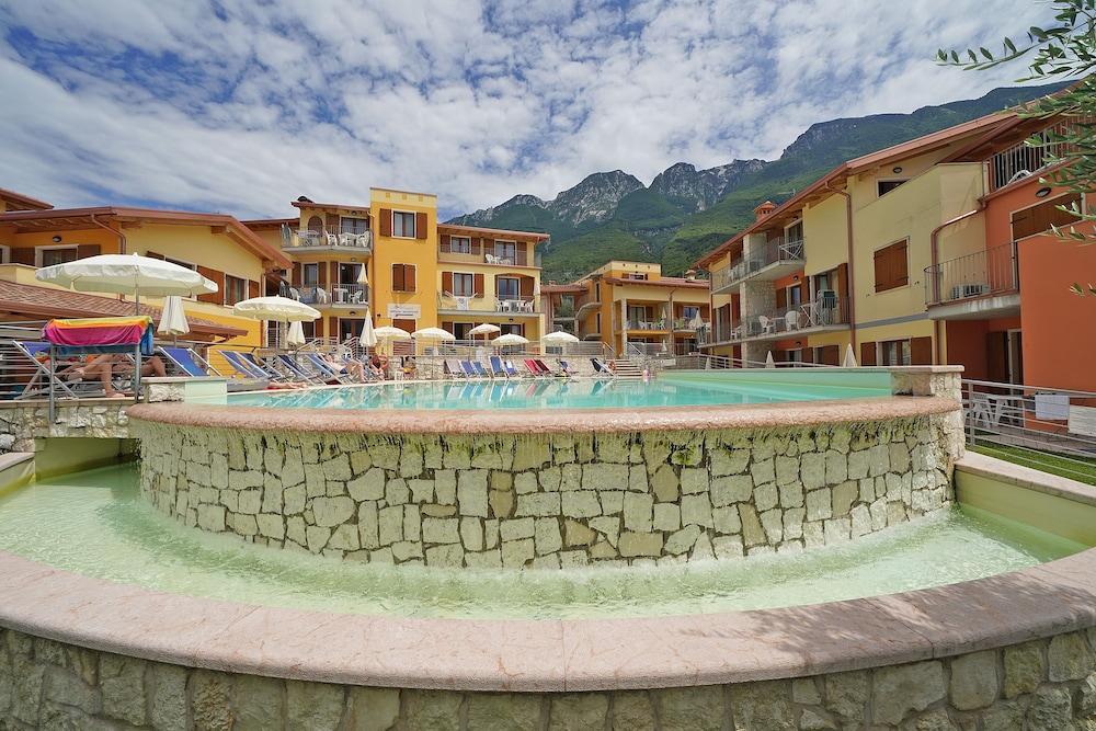 June Stay Lake Garda 브렌조네 술 가르다 외부 사진