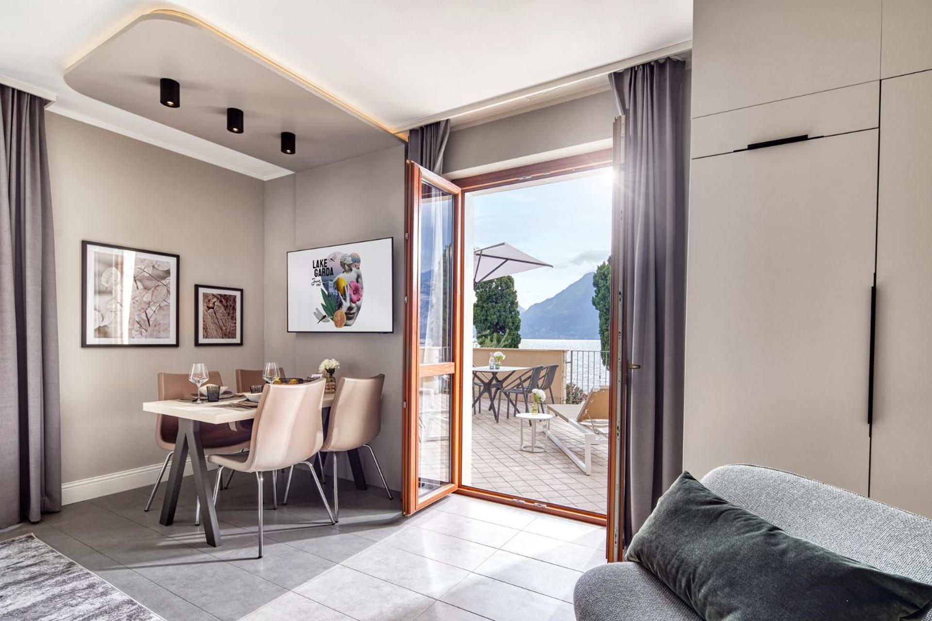 June Stay Lake Garda 브렌조네 술 가르다 외부 사진