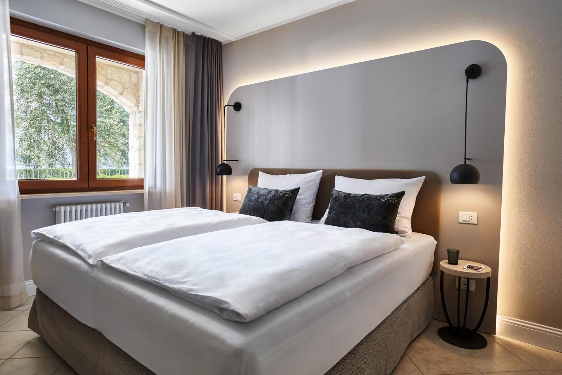 June Stay Lake Garda 브렌조네 술 가르다 외부 사진