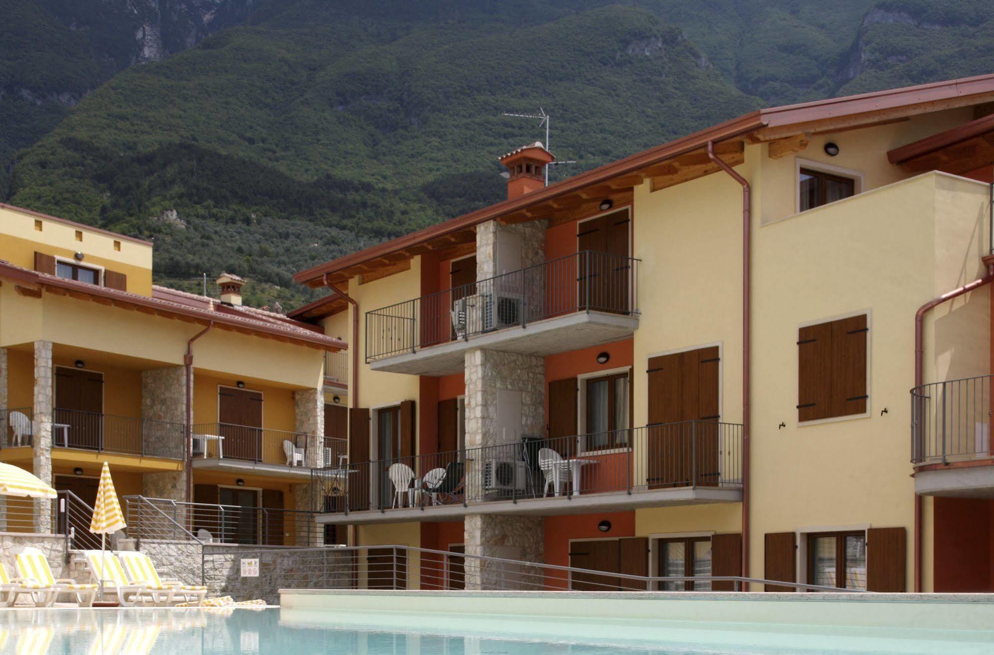 June Stay Lake Garda 브렌조네 술 가르다 외부 사진