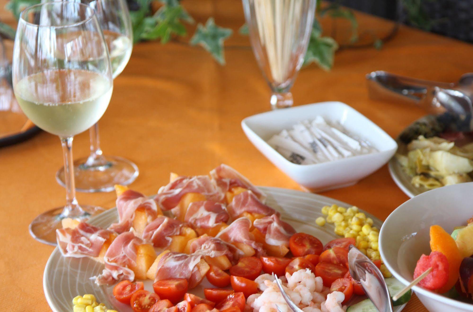 June Stay Lake Garda 브렌조네 술 가르다 외부 사진