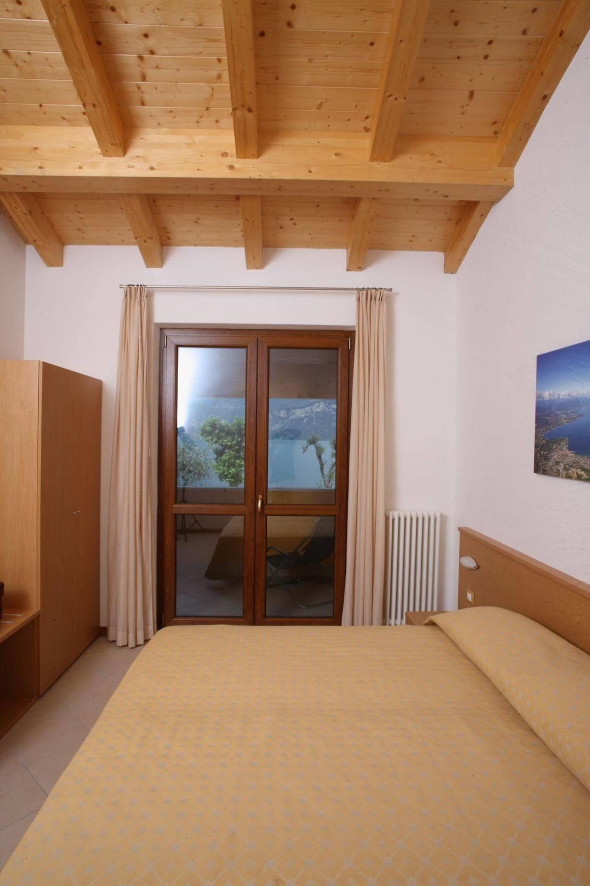 June Stay Lake Garda 브렌조네 술 가르다 외부 사진