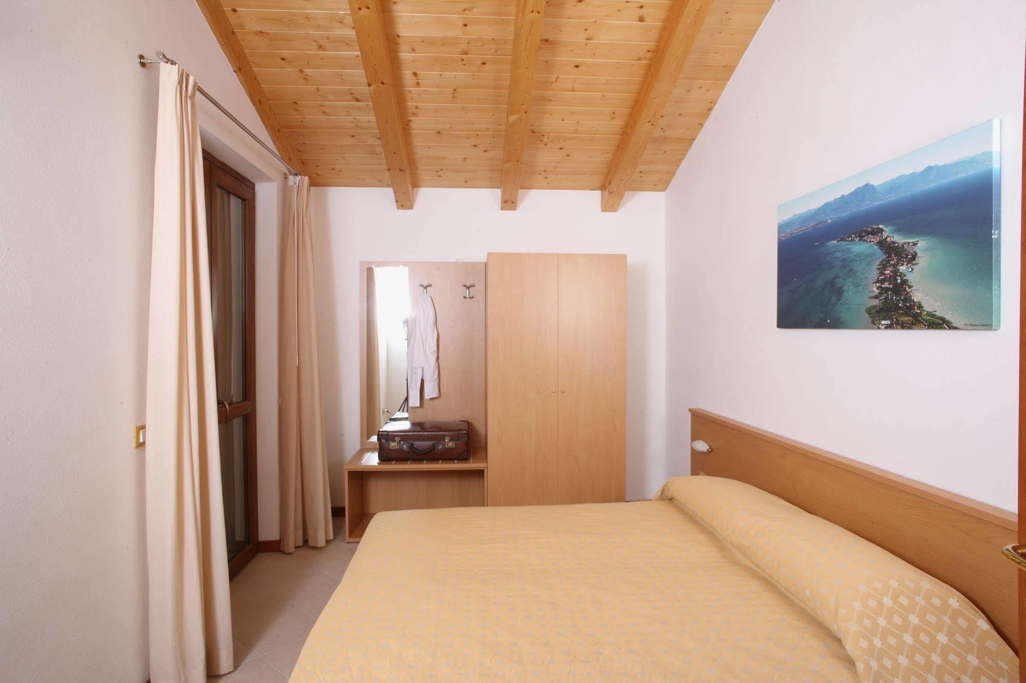 June Stay Lake Garda 브렌조네 술 가르다 외부 사진