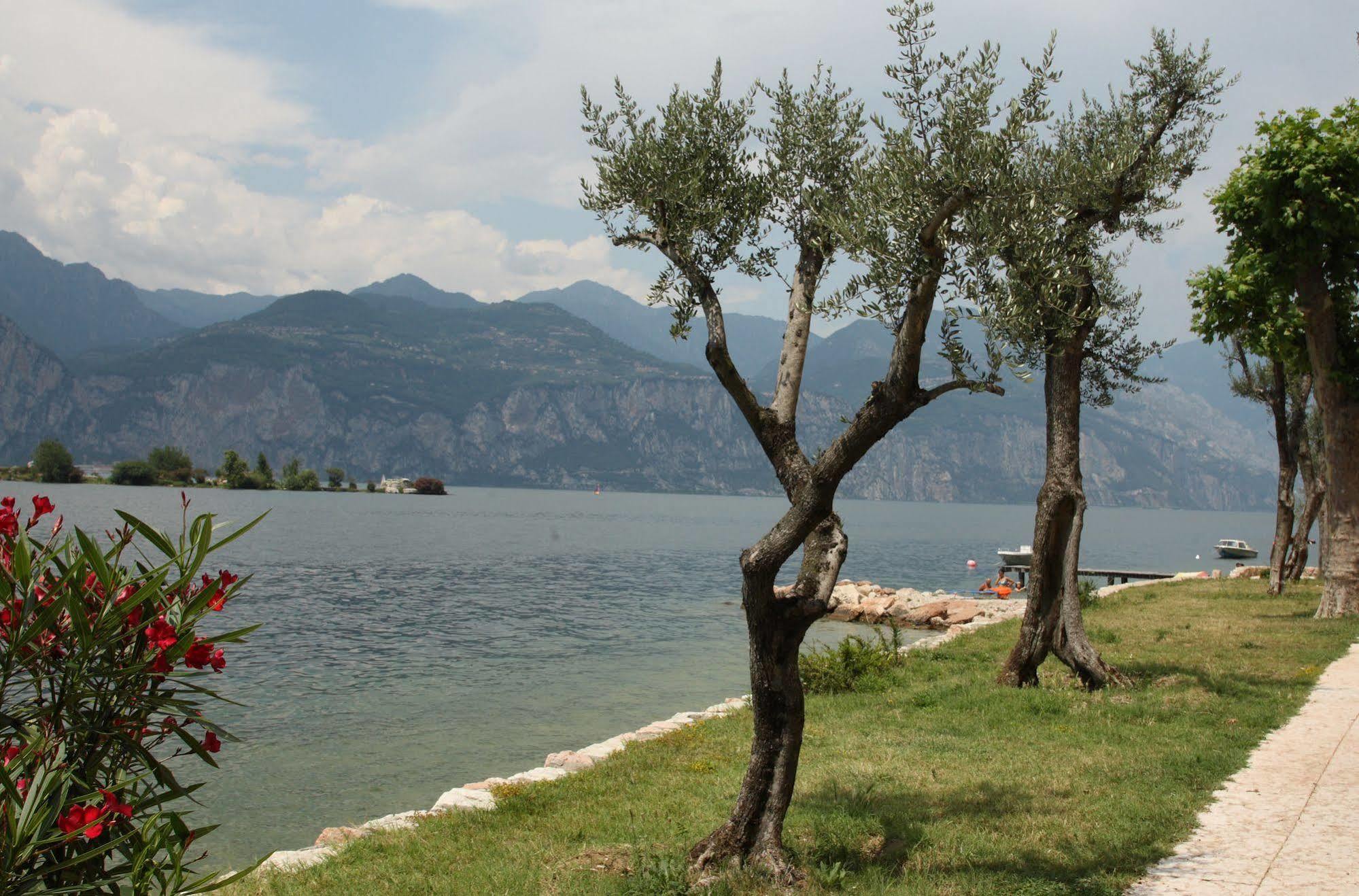 June Stay Lake Garda 브렌조네 술 가르다 외부 사진