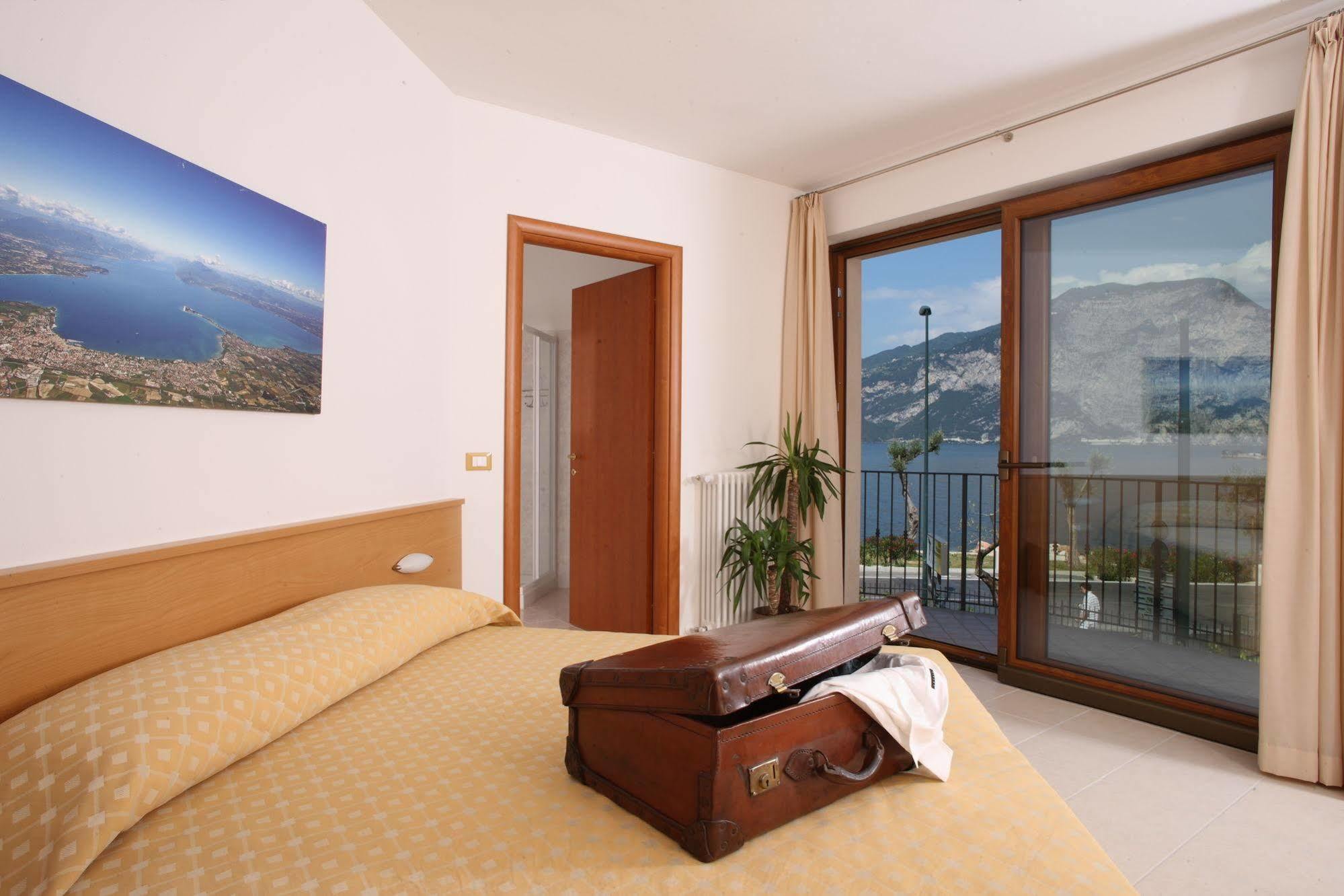 June Stay Lake Garda 브렌조네 술 가르다 외부 사진